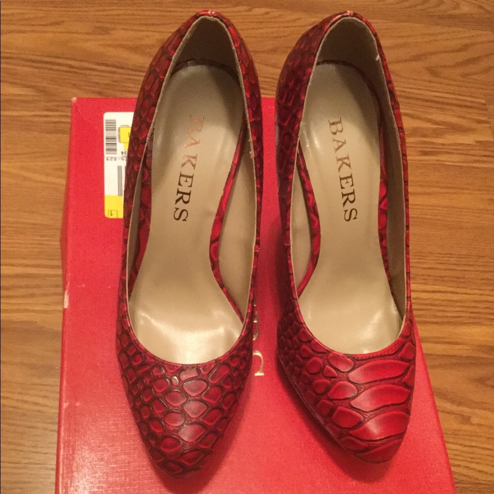 ❗️SALE❗️Bakers high heeled Red Shoes